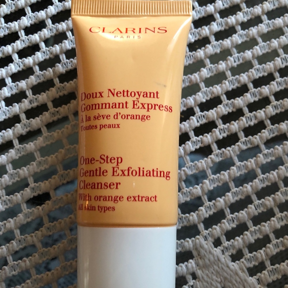 Clarins one-step gentle exfoliating cleanser
